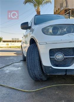 بی ئێم دەبڵیو X6